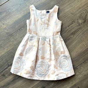Adorable party dress! Gap size 6-7